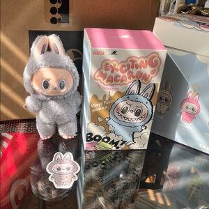 AUTHENTIC! Exciting Macaron labubu vinyl doll - sesame bean